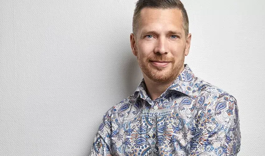 Regent säger ja till allt